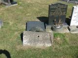image of grave number 932418